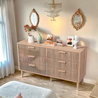 Produktbild von Kommode mit 6 Schubladen aus Naturholz, modernes und minimalistisches Design, großes Stauvolumen, robuste und stabile Konstruktion für Schlaf- oder Wohnzimmer
