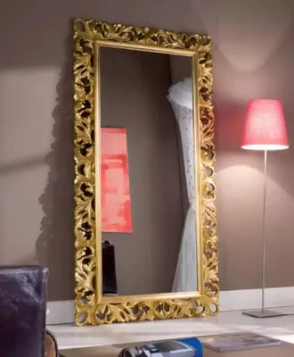 Immagine prodotto di Specchio dal design classico, ideale per il soggiorno o per una credenza, con cornice in legno