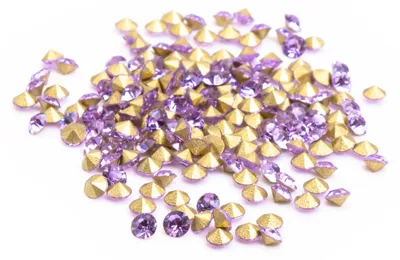 Produktbild von Vintageparts Strasssteine Glas Lila 2mm, 100 Stück