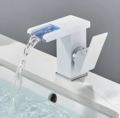 Produktbild von Waschtischarmatur Wasserfall Wasserhahn Badarmatur mit LED-Beleuchtung & internem Wasserkraftwerk - WEIß
