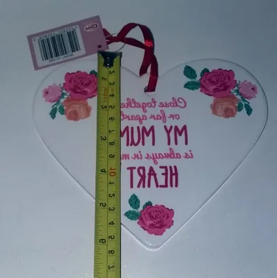 Productafbeelding van Aardewerk Hart - Hangend Ornament Keramiek - Cadeau voor Moeder - Liefdevolle Boodschap - 16x19 cm - Wit
