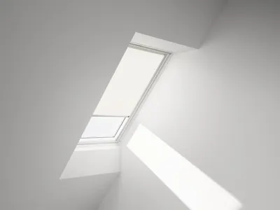 Produktbild von VELUX Sichtschutzrollo beige uni manuell Rahmen aluminium RFL 206 1086S