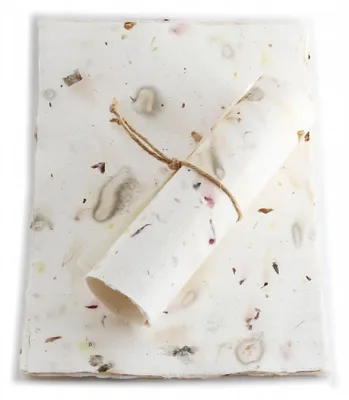 Produktbild von Papiernia Handgeschöpftes Papier Creme Blütenmix A4 Glatt
