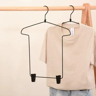 Imagen del producto de Juego de 4 perchas multifuncionales de una sola pieza, con pinzas, para tender la ropa, fabricadas en metal resistente