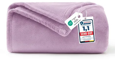 Produktbild von WAVVE Kuscheldecke Lila Decke – Flauschige Fleecedecke 150x200 cm, Warme Sofadecke & Wohndecke, Weicher Sofaüberwurf XL für Couch & Bett