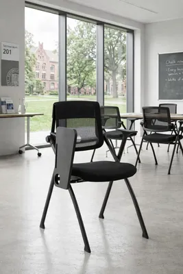 Zdjęcie produktu dla Ergonomiczne krzesło seminarialne z oparciem z siatki i składanym stolikiem
