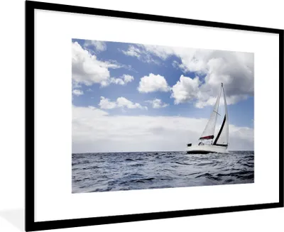 Produktbild von MuchoWow® Gerahmtes Poster Segelboot unter dem bewölkten Himmel 90x60 cm - Poster mit Schwarzem Bilderrahmen Wandposter Rahmen Foto Bilder - Wanddekoration - Fotos