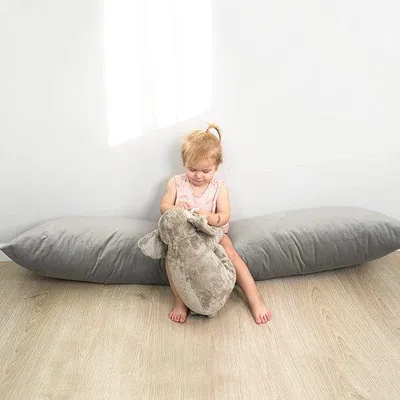 Image de Coussin Unyqoos® pour dormeurs latéraux – Coussin de corps de 145 x 40 cm, housse en velours, rembourrage en polyester, coussin de confort et de maintien gris pour adultes