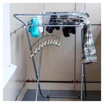 Produktbild von Edelstahl Wäschebügel mit Clips für windfestes Trocknen von Socken und Unterwäsche, platzsparender Organizer für Zuhause