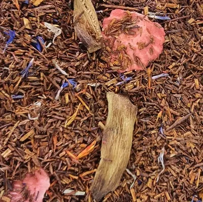 Produktbild von Erdbeere Rhabarber Rooibos Tee Naturideen® 100g