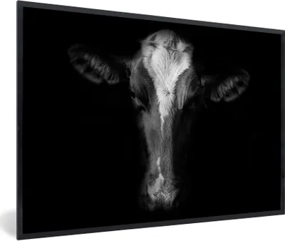Produktbild von MuchoWow® Gerahmtes Poster Kuh - Tiere - Schwarz 30x20 cm - Poster mit Schwarzem Bilderrahmen Wandposter Rahmen Foto Bilder - Kunstdruck - Bild-Poster