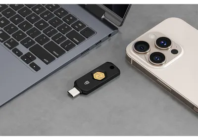 Productafbeelding van Kensington K64739WW Kensington Security Key VeriMark NFC+USB-C (FIDO2 Level2)