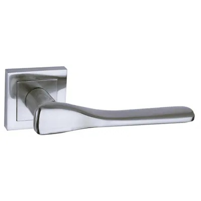 Produktbild von Türgriff mit eckiger Rosette Satin