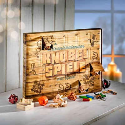 Produktbild von BRAST Adventskalender | 24 Türchen mit praktischen Garten-Utensilien | inkl. Tasche | Zubehör für Beet, Balkon & Zimmerpflanzen | Handschuhe Hacken Schutzmatte Knobelspiele