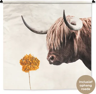 Produktbild von MuchoWow® Wandteppich Wandbehang Schottisches Hochlandrind - Kuh - Blume 150x150 cm Tapisserie Dekoration Wandtuch - Wohnaccessoires - Modernes