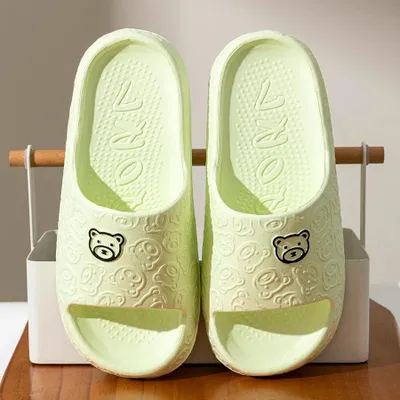 Immagine prodotto di Ciabatte a forma di orsetto - Ciabatte da bagno da donna - Materiale EVA morbido - Antiscivolo - Ciabatte da casa estive per interni - Taglia 42-43 - Verde