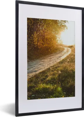Produktbild von MuchoWow® Gerahmtes Poster Weg - Natur - Baum 40x60 cm - Poster mit Schwarzem Bilderrahmen Wandposter Rahmen Foto Bilder - Poster in Rahmen