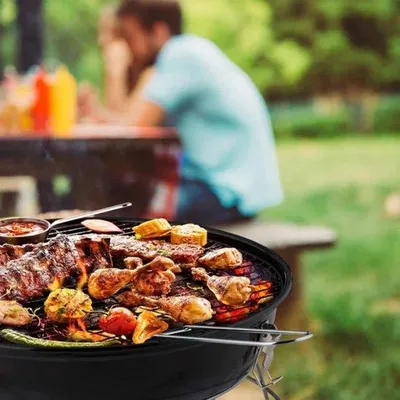 Image de Barbecue de table compact à charbon de bois, portable