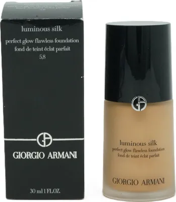Produktbild von Giorgio Armani Luminous Silk, Pumpenflasche, Flüssigkeit, Beige, Universalhülle, Feuchtigkeitsspendend, Glättend, Strahlend