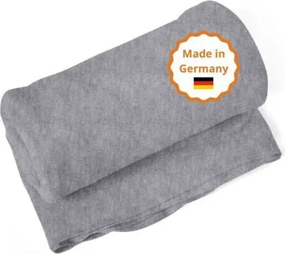 Produktbild von sleepling Kuscheldecke Wohndecke  Germany, Sofadecke, 150 x 200 cm, , waschbar, salbeigrün-hellgrau-dunkelgrau melange