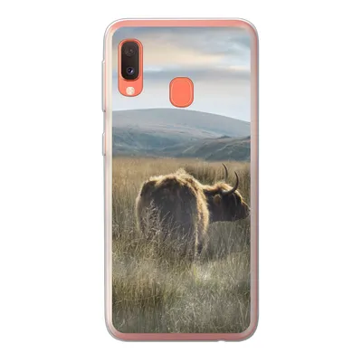 Produktbild von MuchoWow® Handyhülle Schutzhülle Hülle für Samsung Galaxy A20e Schottische Highlander - Nebel - Gras Silikon Softcase Handy Hülle - Abdeckung