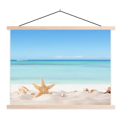 Produktbild von MuchoWow® Textilposter Strand - Meer - Muscheln - Seesterne 60x45 cm mit holzfarbenen Rahmen - Bild