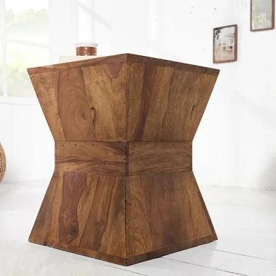 Produktbild von cagü: Design Beistelltisch [AGRA] Pyramiden-Form aus Sheesham massiv Holz 45cm x 35cm