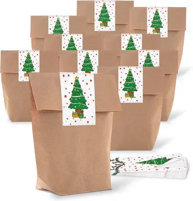 Productafbeelding van 10 Kleine Bruine Papieren Kerstcadeauzakjes met Geschenkstickers