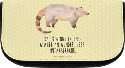 Produktbild von Mr. & Mrs. Panda Kulturtasche Nasenbär - Gelb Pastell - Geschenk, Nasenbären, Kosmetiktasche, schmink organizer, toilettenbeutel, Make-up Täschchen, Lustige Sprüche, Bär