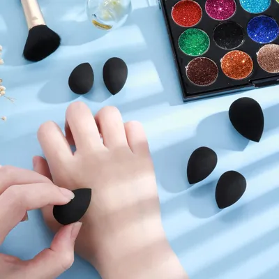 Produktbild von Set von 6 mini weichen gepressten Make-up-Schwämmen für Gesicht und Körper - Trockenes und nasses Make-up-Werkzeug für Foundation Puder Concealer unter den Augen (schwarz)