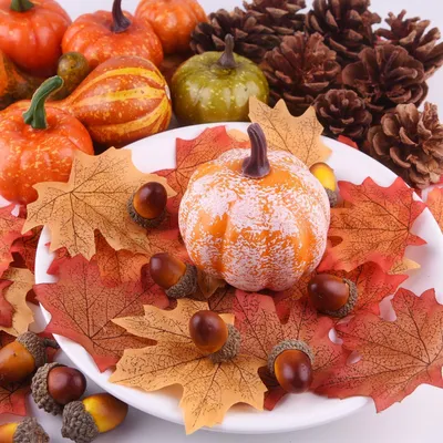 Produktbild von Herbstdeko Set 56 Teile Eicheln Dennenäpfel