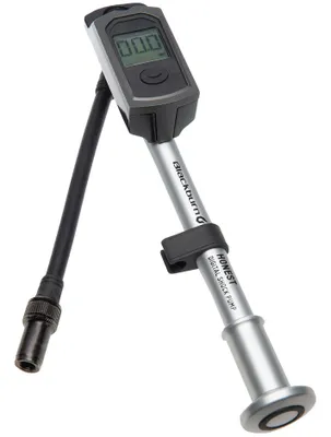 Produktbild von Blackburn 7098181, CO2-Pumpe, Eingebautes Display, Schwarz, Grau, Silber