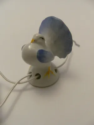 Produktbild von Porzellan Tropfenfänger Taube, handbemalt für Kaffee- oder Teekannen, Figur Tauben Vogel