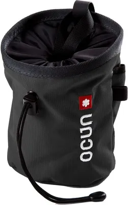 Schwarze Chalkbag "Push + Belt" von Ocun mit verstellbarem Kordelzug.