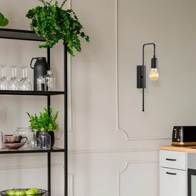 Immagine prodotto di Opviq, applique industriale in metallo, nera, 6 x 22 cm, altezza 42 cm, attacco E27, max 40 W, IP20 | Design elegante per abitazioni e uffici moderni.