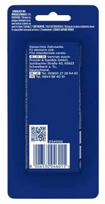 Zdjęcie produktu dla Zestaw 12 sztuk nici dentystycznej Oral-B Essential o smaku miętowym, woskowanej, po 50 m