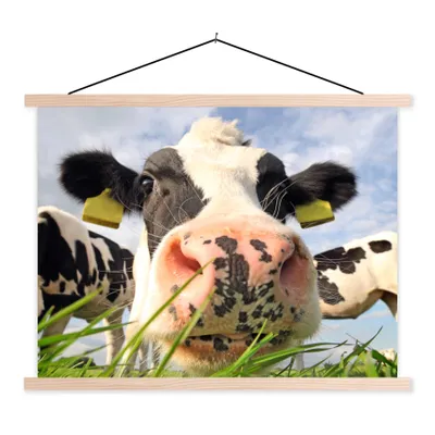 Produktbild von MuchoWow® Textilposter Kuh - Bauernhof - Gras - Tiere 60x45 cm mit holzfarbenen Rahmen - Bild