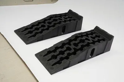 Productafbeelding van Set van 2 plastic oprijplaten, tot 5 ton, autoverhoger met overlastbeveiliging