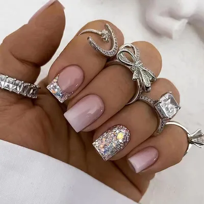 Produktbild von Kunstnägel zum Aufkleben 24 Stück Kurze Eckig Weiß Rosa French Glitzer Farbverlauf