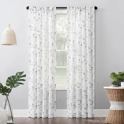 Image de Rideau transparent avec motif floral brodé et poche à tringle, dimensions : 127 x 213,4 cm
