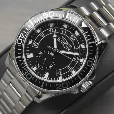 Produktbild von Invicta Pro Diver 47125 Herrenuhr - Quarzwerk - Edelstahl mit schwarzem Zifferblatt - 44 mm