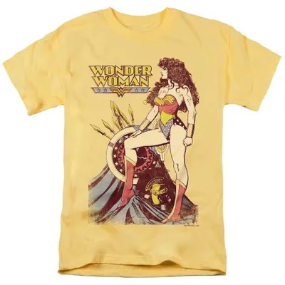 Produktbild von Justice League - "Armament" T-Shirt für Herren/Damen Uni TV39024 (L) (Bananengelb), KI-generiertes Bild