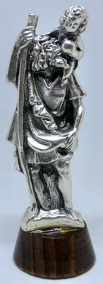 Productafbeelding van Figuurtje van Sint Christoffel, zilver op houten voet, 7 cm, beschermengel voor reizigers