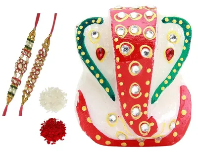 Rakshabandhan-Set: Ganesha-Marmorstatue, 2 Rakhi, Roli Chawal Tika
