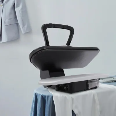 Obrázok produktu pre Veľká naparovacia žehlička 1600 W, 68 cm, s dotykovým displejom LED, digitálna, viacero nastavení tkaniny, odnímateľná nádržka na vodu, čierna