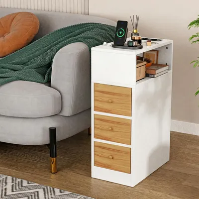 Immagine prodotto di Tavolino da notte stretto con presa di corrente, 3 cassetti, dimensioni 25x45x70 cm, colore bianco e marrone