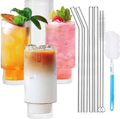 Zdjęcie produktu dla Zestaw 4 kieliszków koktajlowych w stylu vintage z motywem trawy – wysokie kieliszki na każdą okazję