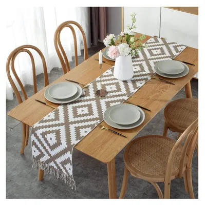 Imagen del producto de Mantel decorativo en beige y marrón con flecos