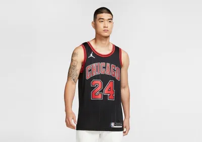 Zdjęcie produktu dla Koszulka Nike Nba Chicago Bulls Lauri Markkanen Statement Edition CV9472018