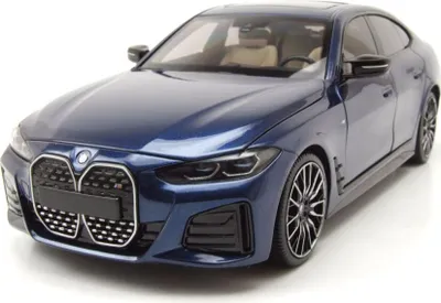 Produktbild von Minichamps 110023012 BMW i4 M50 2022 blau metallic 1:18